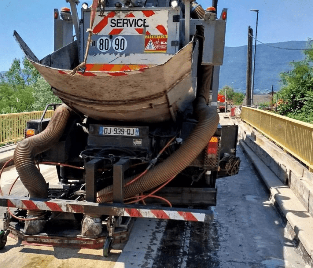 hydrodécapage sur le pont
